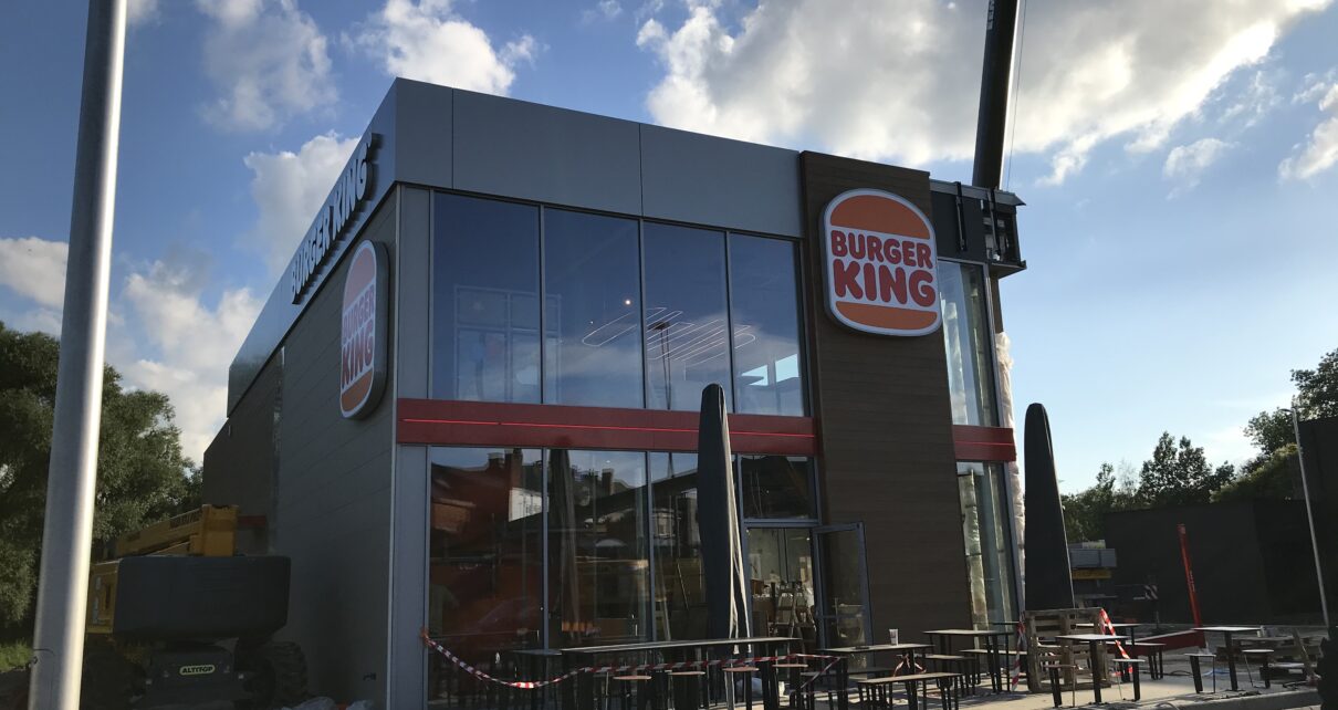 De werken aan de Burger King van Ninove zijn bijna klaar.