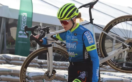 Jana Van Der Veken op de cyclo-cross wedstrijd te Niel.