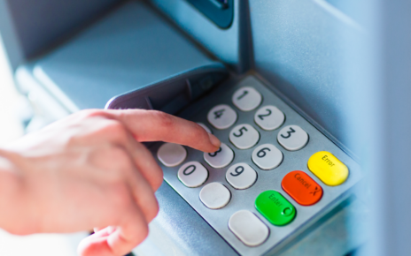 Geld afhalen 24/7 toegankelijk bankautomaat cash