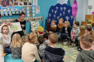 Voorleesdag van ouderraad Hartencollege Meerbeke groot succes