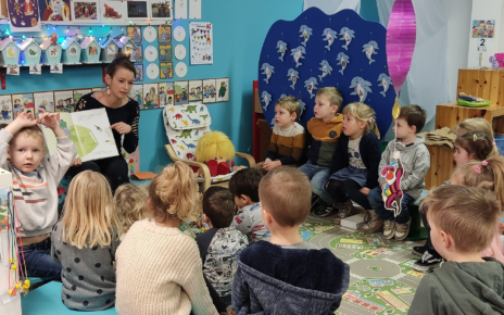 Voorleesdag van ouderraad Hartencollege Meerbeke groot succes